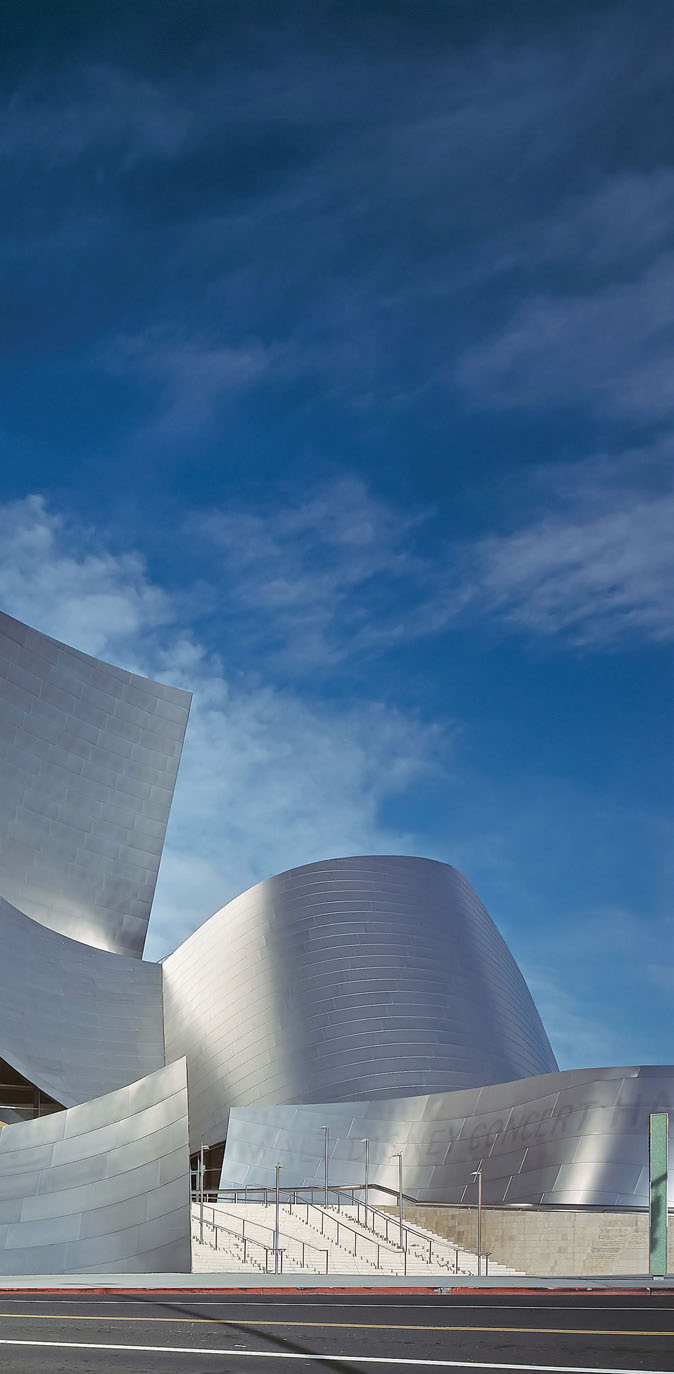 Εμβληματική αρχιτεκτονική Ατενίζοντας το μέλλον της αρχιτεκτονικής, το οποίο φέρει τη σφραγίδα του, στα εγκαίνια του Συναυλιακού Κέντρου Walt Disney
