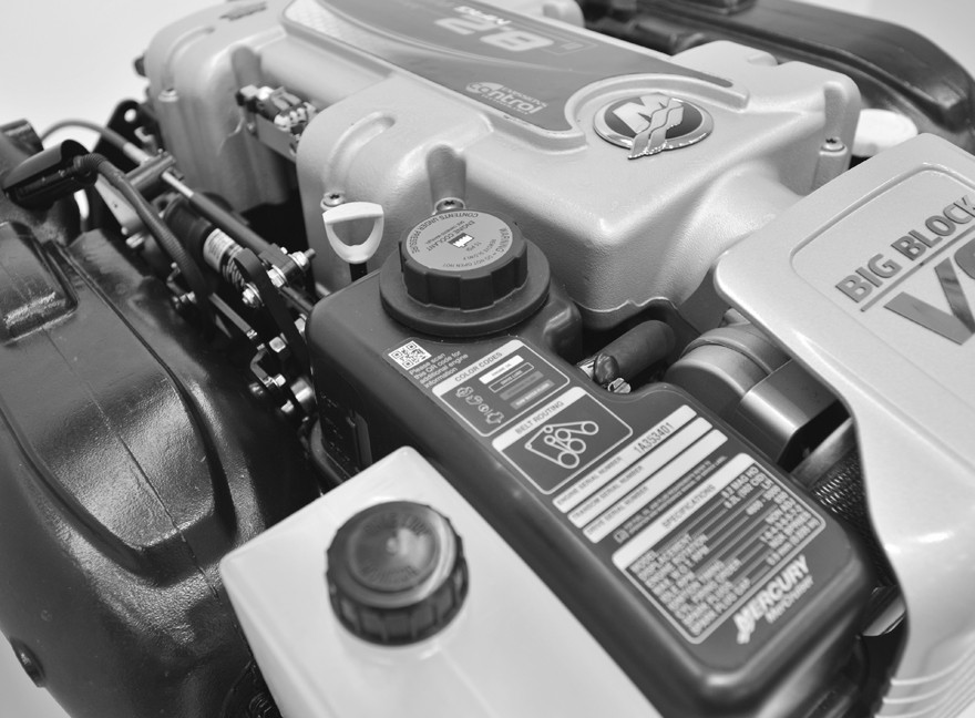 Ενότητα 4 - Συντήρηση Λάδι κινητήρα ΕΙΔΟΠΟΙΗΣΗ Η απόρριψη λαδιών, ψυκτικών υγρών ή άλλων υγρών του κινητήρα και της μονάδας μετάδοσης κίνησης στο περιβάλλον απαγορεύεται δια νόμου.