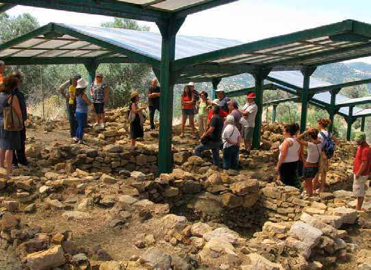Ο αριθμός των συμμετεχόντων κυμάνθηκε από 35 έως 50 άτομα, καθώς στους αρχαιολογικούς χώρους προσήλθαν και κάτοικοι των γύρω Στα περίχωρα του οικισμού Αποδούλου περιοχών, ενώ οι ξεναγήσεις