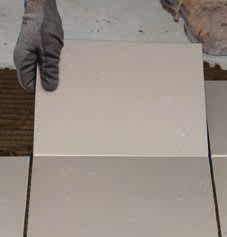 inštalácia keramickej dlažby s použitím
