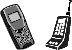 Σχήμα 1.1 Συσκευές κινητού τηλεφώνου με ενσωματωμένη ή μη κεραία Στο σχήμα 1.2 φαίνεται μία τυπωμένη μαιανδρική κεραία σε μία κάρτα USB-WLAN που χρησιμοποιείται για WLAN εφαρμογές. Σχήμα 1.