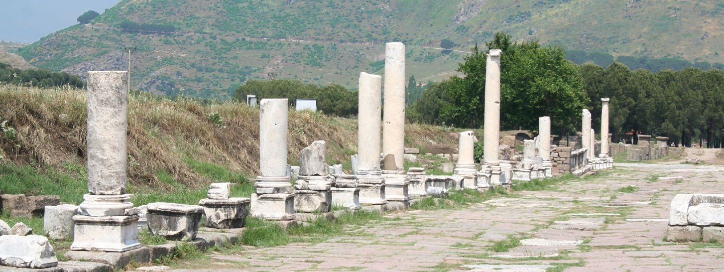 GREECE Aϊβαλί ΤΡΟΙΑ ΠΕΡΓΑΜΟΣ ΣΜΥΡΝΗ ΜΥΤΙΛΗΝΗ 4 3η ημέρα Αϊβαλί - Πέργαμος Προγευματίζουμε και κατευθυνόμαστε για την Πέργαμο. Στον αρχαιολογικό χώρο της επισκεπτόμαστε το Ασκληπιείο.