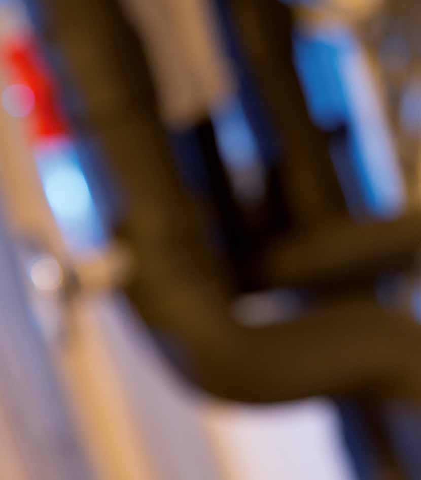ESTIA Toplotna črpalka zrak-voda Področja uporabe toplotne črpalke ESTIA 1 cona s funkcijo ogrevanja 1 cona s funkcijo ogrevanja in hlajenja 1
