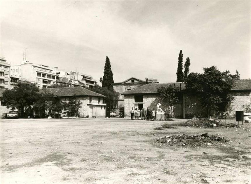 Αθήνα, περίπου 1960, στους στρατώνες των οδών Ριζάρη και Βασ.