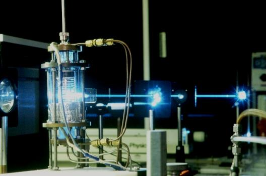 Οπτικοί διαφανείς χημικοί αντιδραστήρες. Ακτινοβόληση καταλυτών με laser. 2. Από το ερυθρό στο ιώδες.