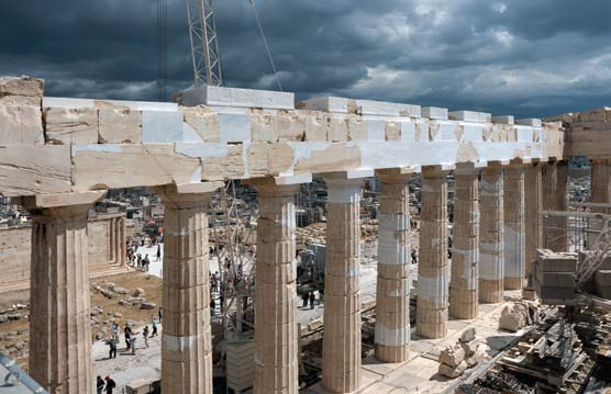 Το αποτέλεσμα αυτό εξασφαλίστηκε μέσω λεπτομερών υπολογισμών και πολλαπλών δοκιμαστικών τοποθετήσεων και μικρομετακινήσεων, με τη βοήθεια των δύο γερανών, που είναι εγκατεστημένοι στο εσωτερικό του