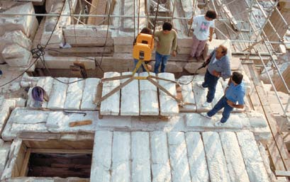 ειδική υπολογιστική μεθοδολογία, καθώς και η επιτόπια αποκατάσταση in situ