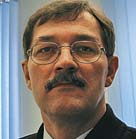 Aktualno BOLNI[NICA V PIT-JAHU Kompleksne re{itve Tekst: Ivan Sambol, vodja oddelka CNS, Hidiria inženiring P it-jah (Ïûòü-ßõ; v jeziku domačinov pomeni kjer živijo