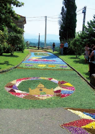 Varias foron as parroquias que non confeccionaron alfombras para o paso do Santísimo sacramentado, na meirande parte dos casos por non haber cativos que fixeran a súa primeira comuñón: