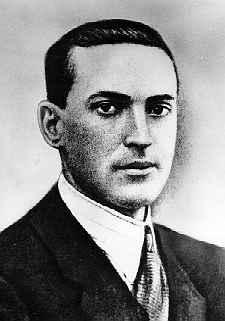 Lev Vygotsky (1896-1934) Σοβιετικός ψυχολόγος Ιδρυτής της ολιστικής θεωρίας της ανθρώπινης πολιτισμικής και κοινωνικο-πολιτισμικής ανάπτυξης (socio-cultural development) γνωστή και ως