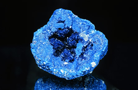 minerala (ili sopstvena boja) zavisi od hemijskog