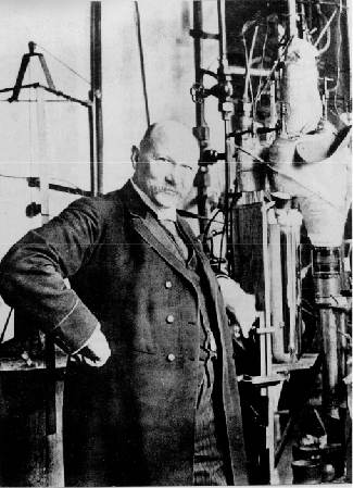 Superconductivity Superconductivity was discovered by Kamerlingh- Onnes in 1911 in Mercury (Hg) having T c 4 K.
