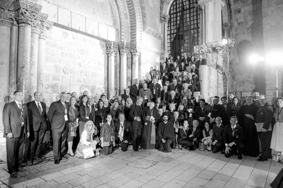 (left) On May 25, 2014, His All-Holiness Ecumenical Patriarch Bartholomew and His Holiness Pope Francis signed a Joint Declaration affirming their commitment to seek unity between their respective