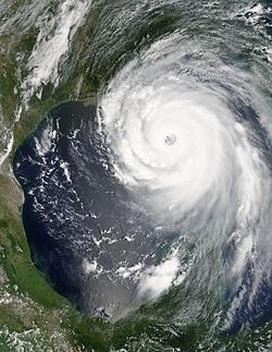 Τυφώνας Κατρίνα Ο τυφώνας Κατρίνα στις 28 Αυγούστου 2005, όταν είχε φτάσει στη μέγιστη ισχύ του.