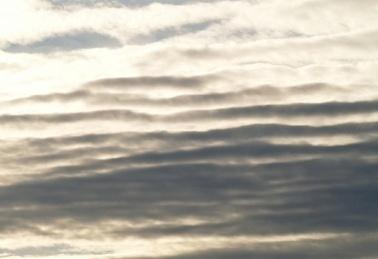 6) Altostratus: Γκρίζα στρωματώδη νέφη μεγάλης κάλυψης,