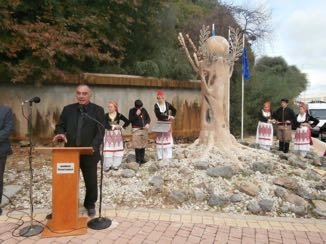 3) Ο Όμιλός μας μετέχει με αντιπροσωπείες εκ των μελών του μεταξύ των οποίων η πάντα