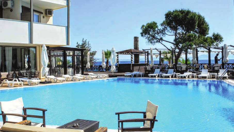 Νέα Μάκρη - ΑΤΤΙΚΗ MATI HOTEL 4* Το ΜΑΤΙ HOTEL, βρίσκεται σε μία πανέμορφη τοποθεσία, μόλις 28χλμ από το κέντρο της Αθήνας, 4χλμ από το λιμάνι της Ραφήνας, 10χλμ από τον Μαραθώνα και 20χλμ από το