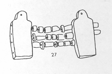 εικ. 42 45 Διαχωριστικά πλακίδια από Κακόβατο και Μυκήνες (δύο πρώτα) και νότια Γερμανία και Βοημία (τα δύο κάτω) (Bouzek, 1985) Τα πλακίδια αυτά πιστεύεται ότι χρησιμοποιήθηκαν για να χωρίζουν τα