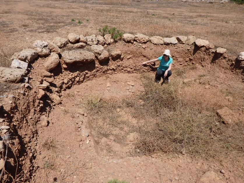 βρίσκουμε σήμερα. Το τσουνάμι πιθανότατα επέδραμε στο λιμάνι, όπως αναλύεται στη συνέχεια. Εικόνα 3.5.