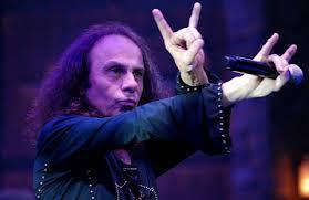 DIO O Ρόνι Τζέιμς Ντίο ή Ρόνι Ντίο ή Ντίο (Ronnie James Dio, 10 Ιουλίου 1942 16 Μαΐου 2010) ήταν Αμερικανός τραγουδιστής και δημιουργός της Heavy Metal μουσικής.