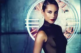 Alicia Keys Η Alicia Keys (Alicia Augello Cook) γεννήθηκε σαν σήμερα στις 25 Ιανουαρίου του 1981. Είναι μια αμερικανίδα τραγουδίστρια, στιχουργός και μουσικός παραγωγός.