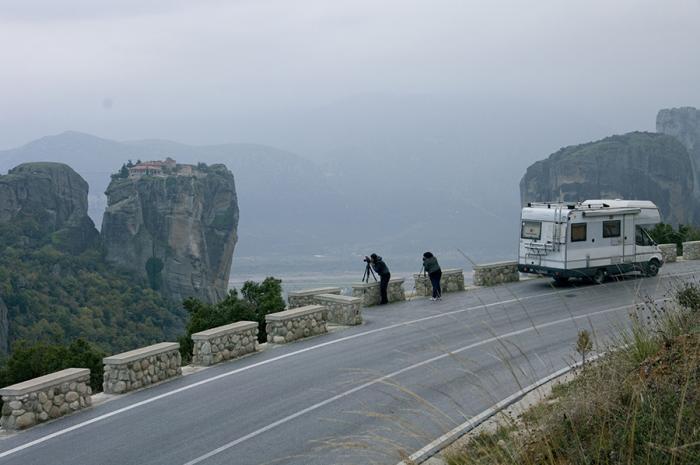 Camper και Φωτογραφία Τα ομαδικά ταξίδια δεν είναι κάτι το καινούριο αλλά πάντα υπάρχουν τρόποι για να βρεθούν καινούριες φόρμουλες. Ειδικά, σε αυτά που λέγονται ταξίδια περιπέτειας.