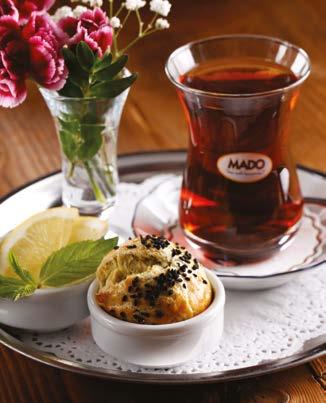 2, 20 Τούρκικο Τσάι Brewed Turkish Tea Μικρό γυάλινο ποτηράκι In traditional glass Ειδικό χαρμάνι τούρκικου τσαγιού με αλμυρά ή γλυκά κουλουράκια Special blend Turkish tea; served with salty or sweet