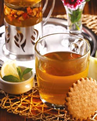 κουλουράκι τζίντζερ Brewed linden tea within fresh mint leaves and lemon, served with cinnamon or ginger biscuit 3, 90 Φασκόμηλο Sage Tea Συνοδεύεται με κουλουράκι κανέλας ή κουλουράκι τζίντζερ