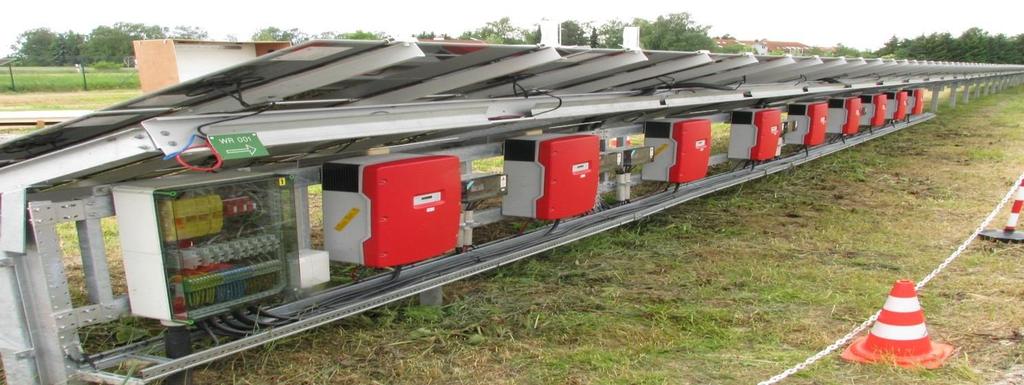 2.9 Αντιστροφείς (inverters) Με τον όρο αντιστροφέα νοείται η διάταξη ηλεκτρονικών ισχύος η οποία μετατρέπει τη συνεχή τάση των Φ/Β πάνελ σε εναλλασσόμενη ονομαστικών τιμών 230V (ανά φάση) /50 Ηz.