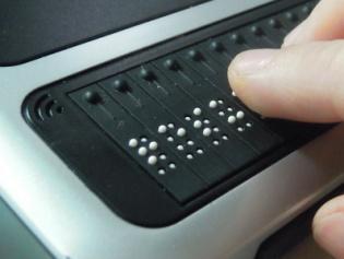 11 Πνιιέο απφ ηεο νζφλεο Braille είλαη πιήξσο ζπλεξγάζηκεο κε πξνγξάκκαηα πνπ αλαθέξακε παξαπάλσ φπσο ν αλαγλψζηεο