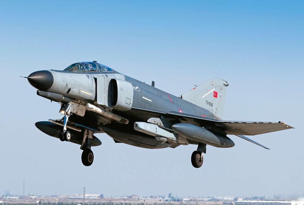 ΤΗΚ - Anatolian Eagle 2013-2 Η «νέα» Τουρκική Αεροπορία ασκείται Αν και σημαντικά φτωχότερη από τις αρχικές τουρκικές φιλοδοξίες, η διεθνής διοργάνωση της ετήσιας άσκησης της Τουρκικής Πολεμικής