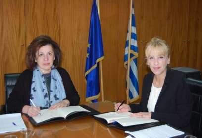 Ειδικότερα, οι επιμορφωτικές δράσεις που πρόκειται να υλοποιηθούν από το Ινστιτούτο Επιμόρφωσης (ΙΝΕΠ) του ΕΚΔΔΑ αποσκοπούν στην ενίσχυση των γνώσεων και την περαιτέρω ενδυνάμωση των δεξιοτήτων του