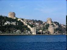 σημείο του, ένα στην ευρωπαϊκή και ένα στην ασιατική ακτή του.