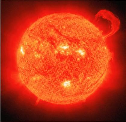 ΧΡΩΜΟΣΦΑΙΡΑ Λεπτό στρώμα με εκπομπή στη γραμμή H α Θερμοκρασία: 10,000 Κ Εικόνα 4: Εικόνα του Ήλιου στο