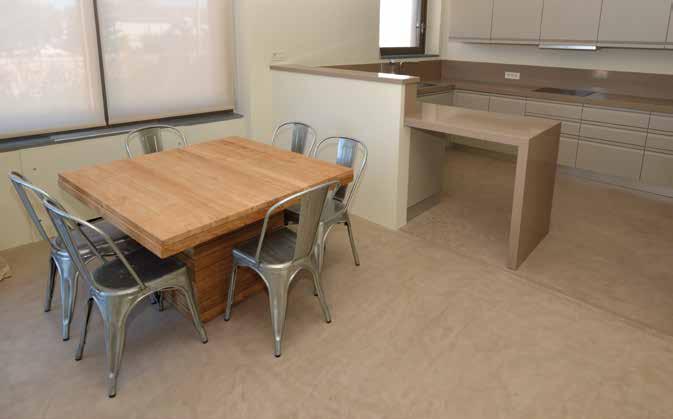 Δάπεδα DECOR PRIM Αστάρι εμποτισμού τσιμεντοκονίας Μικρομοριακό αστάρι υδατικής βάσης υψηλής διείσδυσης, κατάλληλο για εμποτισμό και Τεμ./Κιβ. Τεμ./Παλ. Euro/kg Euro/Τεμ.