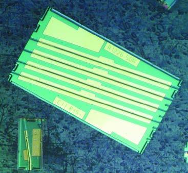 Στη συνέχεια, το παραπάνω chip τοποθετείται στην δευτερεύουσα πλακέτα (daughterboard) στην κατάλληλη υποδοχή με την τεχνική flip-chip. Στο Σχήμα 4.