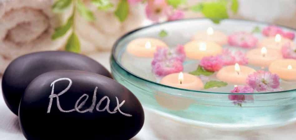 Massage Therapies TOTAL RELAXING MASSAGE 50 min 100 A full body relaxing treatment including foot reflexology and scalp massage Χαλαρωτικό μασάζ σε όλο το σώμα που περιλαμβάνει ρεφλεξολογία ποδιών,