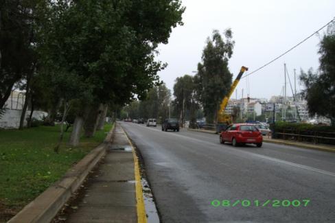 παξαιηαθόο δξόκνο πνπ δηαηεξείηαη γηα ηελ εμππεξέηεζε ησλ εκπνξηθώλ νρεκάησλ έρνπλ πεξηκεηξηθή θίλεζε.