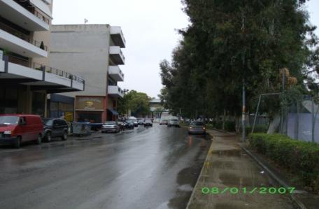 πεξηδηάβαζε ησλ πεδώλ ζε όιε ηελ έθηαζε ηνπ νηθηζκνύ.