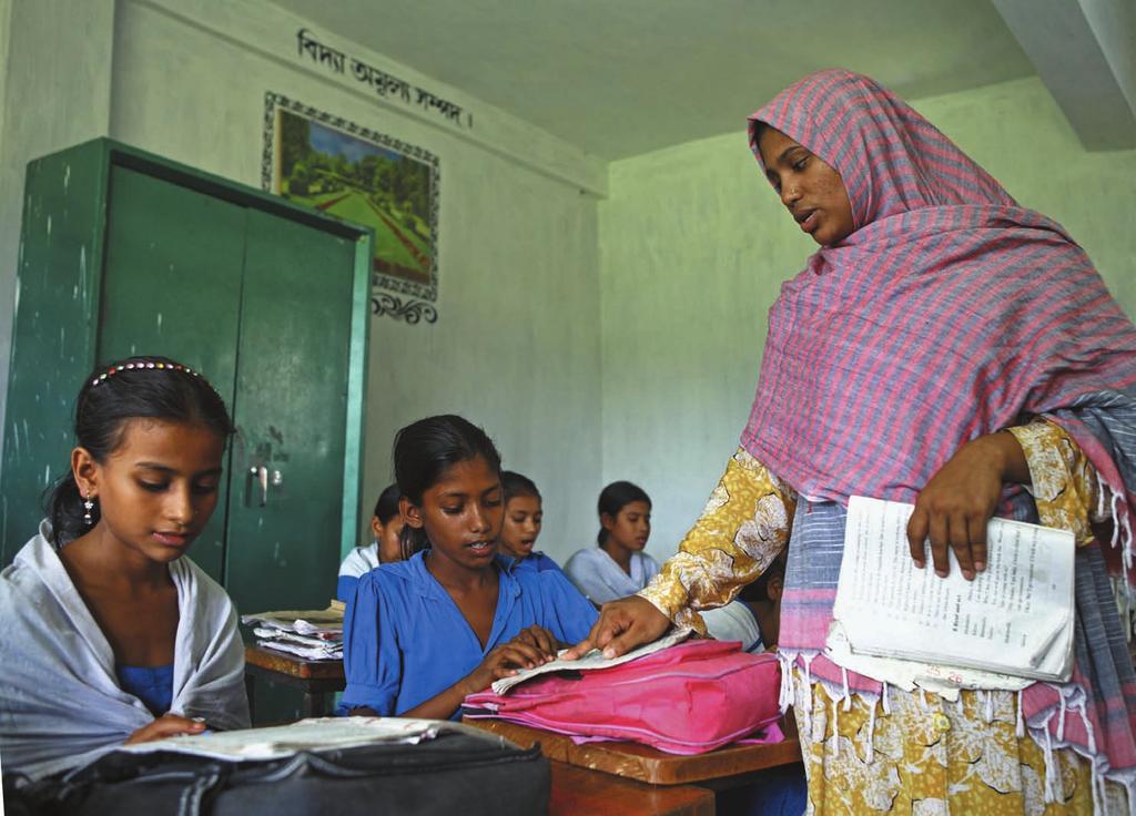 κάρτα 7 Η NURUN ΑΠO ΤΟ ΜΠΑΓΚΛΑΝΤEΣ H Nurun Nahar Begum είναι 26 χρονών και είναι δασκάλα στο δημοτικό σχολείο Naora στην περιοχή Shahrasti, Chandpur στο Bangladesh.