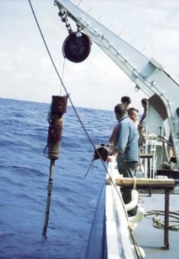 και συνεχίστηκε με το Meteor 1927-1929 Το Albatros (Swedish Deep Sea Expedition) 1947-1949 συλλέγει τους