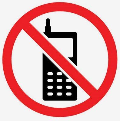 Υπουργείο Παιδείας: Τι ισχύει με τα κινητά στα σχολεία; Με εντολή του προς όλα τα σχολεία, το υπουργείο Παιδείας βάζει τέλος στη χρήση των κινητών τηλεφώνων