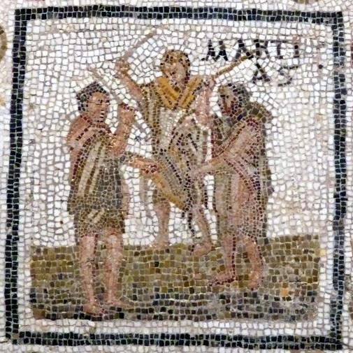 expulsión 613. Se expulsa al viejo marzo, cuando comenzaba el año en el calendario romano, para recibir al nuevo. Un ejemplo de ello puede observarse en un mosaico de El Djem en Túnez del s. III d. C.