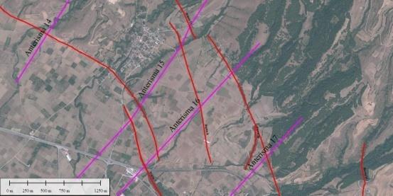 Κατά μήκος του 8 ου και 11 ου ρηξιγενούς πρανούς κατασκευάστηκαν 2 τομές σε αντερείσματα Εικόνα 73 μέσω του προγράμματος Global Mapper v 15 για να διαπιστωθεί πως επηρεάζουν την μορφολογία της