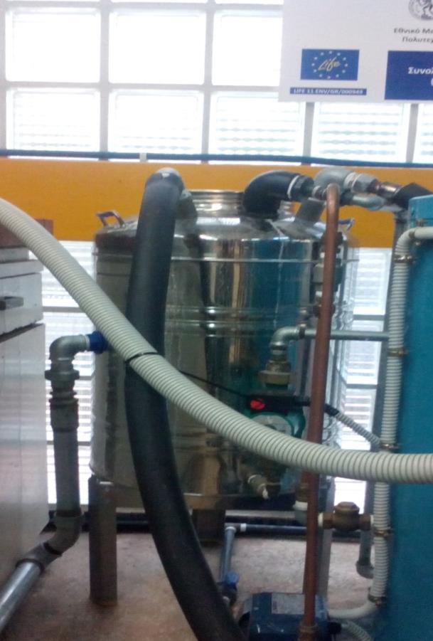 αντιδραστήρων, καθώς και νερό στο εσωτερικό του βιοαντιδραστήρα. Το σύστημα σωληνώσεων είναι κατασκευασμένο από ανοξείδωτο χάλυβα AISI 316L.