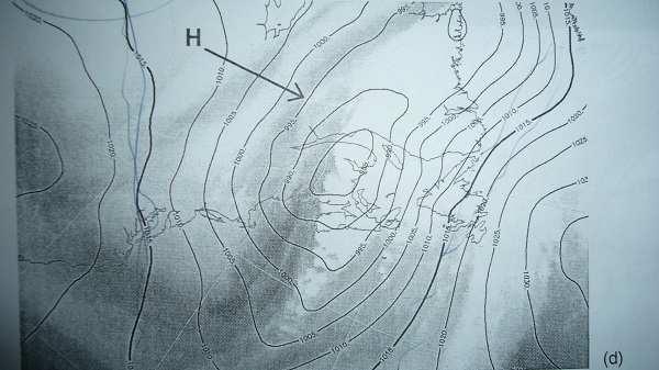 Χαµηλό της µέσης στάθµης της θάλασσας αεροχείµµαρος γ) δ) Εικόνα 25: Εικόνα στο κανάλι υδρατµών στις 28 Φεβρουαρίου 2002 α) Γεωδυναµικό ύψος της επιφάνειας των 500 mb όπου το L συµβολίζει το