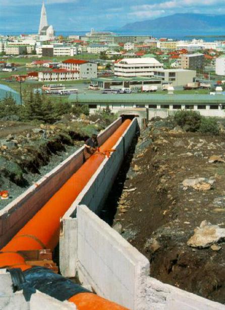 ρευστών στο Reykiavik, ο οποίος αρχικά είναι υπέργειος, σε