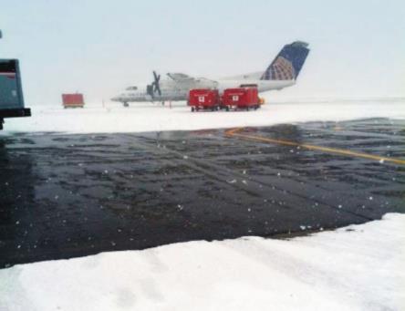 Ιαπωνίας Λιώσιμο χιονιού σε διάδρομο του Αεροδρομίου Greater