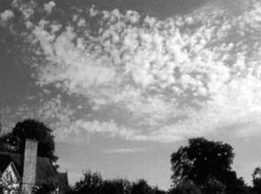 Altocumulus (Ac) Αποτελούνται κυρίως από νεφοσταγονίδια.