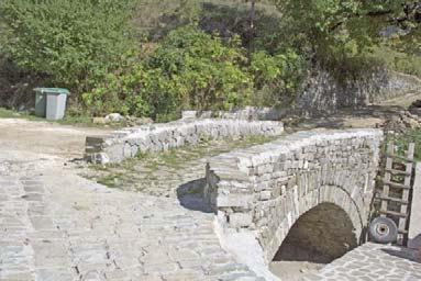 Φραγκάδων Όνομα Γεφύρι του Πετσώνη Τοποθεσία